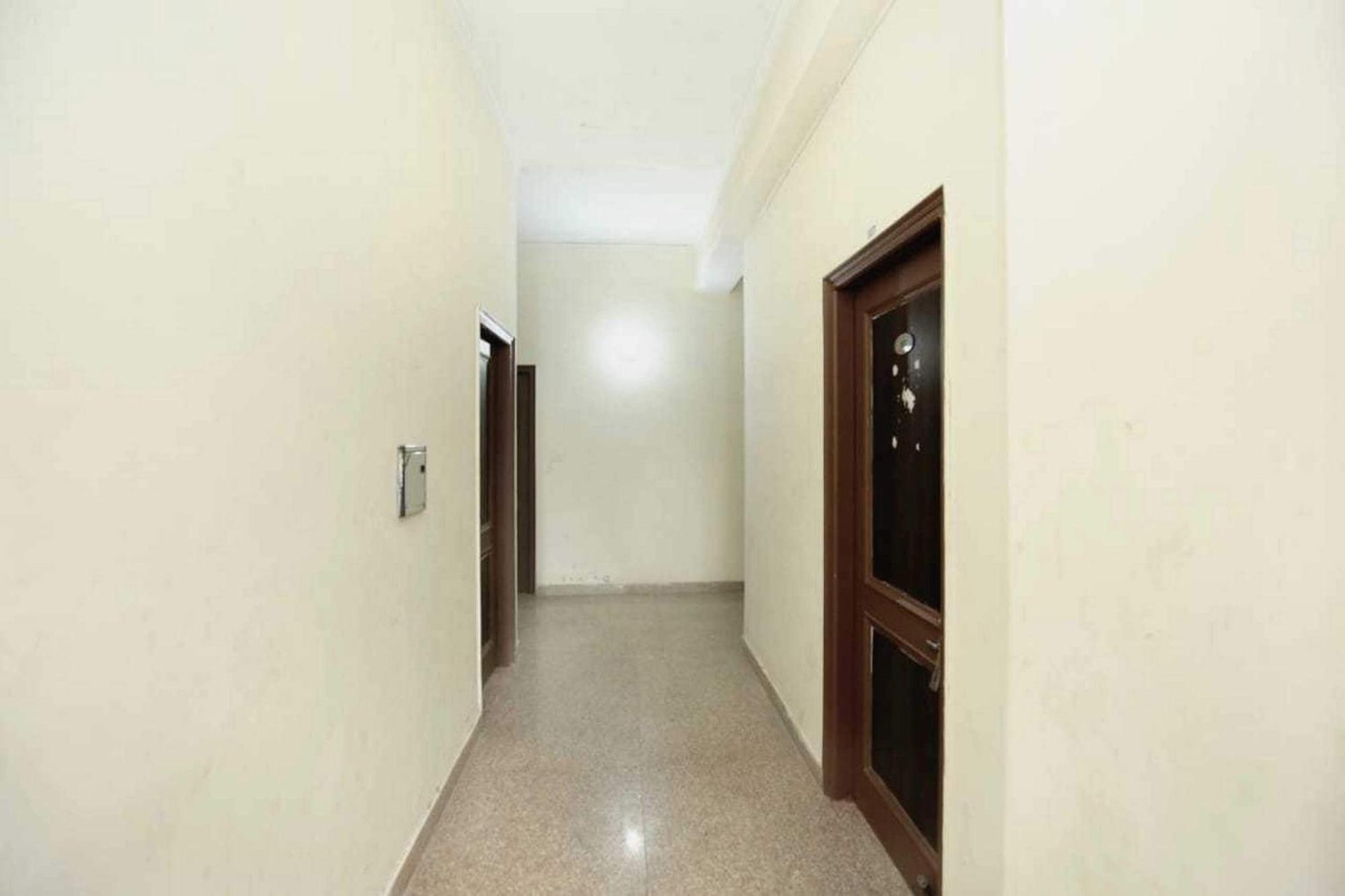 Oyo 91941 Hotel Golden Crown Sirhind Εξωτερικό φωτογραφία
